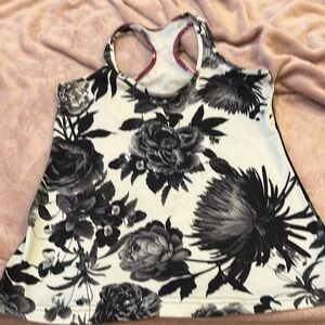 Lululemon floral tank 6